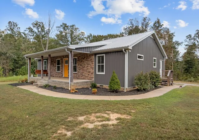 Single family home for sale at 2250 Butcher Ridge Rd, Cumberland Furnace, TN 37051 | MLS# 3592677
