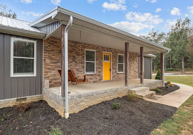 Photo 2 of Single family home for sale at 2250 Butcher Ridge Rd, Cumberland Furnace, TN 37051 | MLS# 3592677 | Listing updated on 2026-09-16