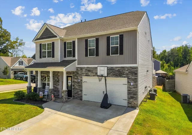 Photo 1 of Single family home for sale at 2894 Red Barn Rd, Knoxville, TN 37931 | MLS# 3592779 | Listing updated on 2026-09-16