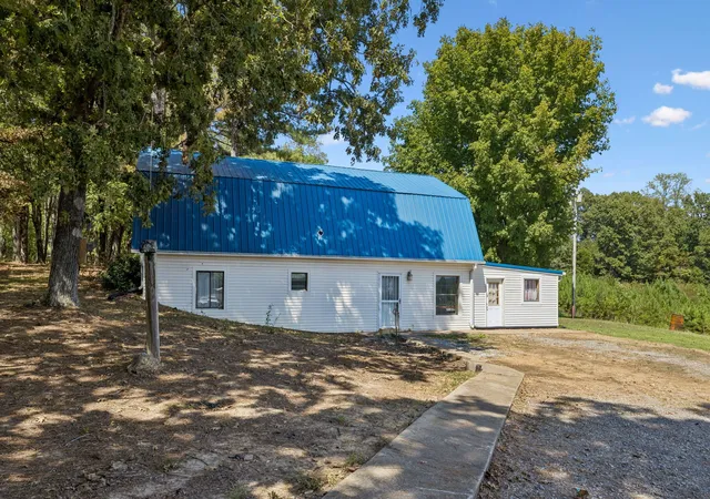 Photo 3 of Single family home for sale at 1219 Saint Michael Rd, Southside, TN 37171 | MLS# 3593224 | Listing updated on 2026-09-16