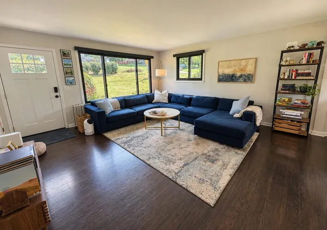 Photo 4 of Single family home for sale at 909 N Graycroft Ave, Madison, TN 37115 | MLS# 3592976 | Listing updated on 2026-09-17