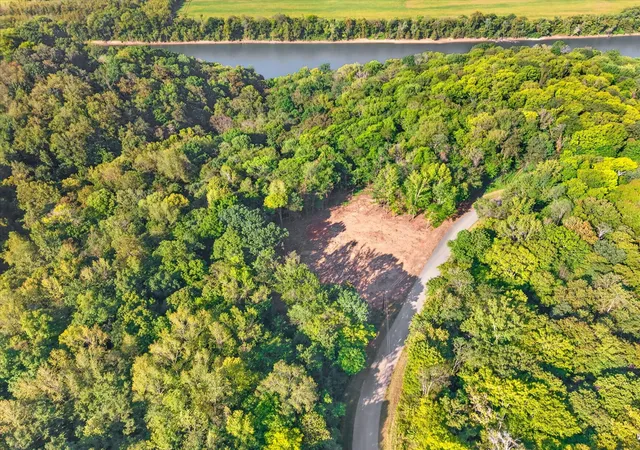 Photo 4 of Land for sale at 0 Cumberland Ridge Rd, Clarksville, TN 37043 | MLS# 3593317 | Listing updated on 2026-09-17