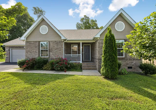 Photo 1 of Single family home for sale at 1909 Susan Rd, Columbia, TN 38401 | MLS# 3592993 | Listing updated on 2026-09-16
