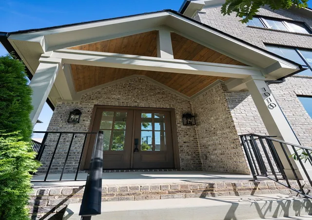 Photo 3 of Single family home for sale at 1010 Argyle Ave, Nashville, TN 37203 | MLS# 3593057 | Listing updated on 2026-10-11