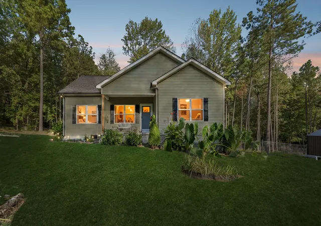 Photo 1 of Single family home for sale at 101 Cordle Ct, Charlotte, TN 37036 | MLS# 3593113 | Listing updated on 2026-09-17