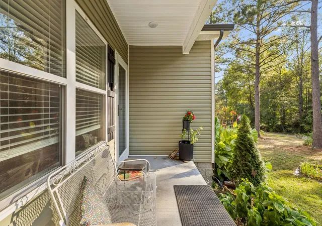 Photo 4 of Single family home for sale at 101 Cordle Ct, Charlotte, TN 37036 | MLS# 3593113 | Listing updated on 2026-09-17