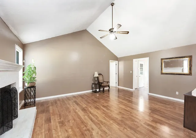 Photo 4 of Single family home for sale at 227 Buttonwood Dr, Jackson, TN 38305 | MLS# 3593157 | Listing updated on 2026-09-18