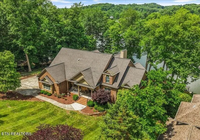 Photo 2 of Single family home for sale at 5105 Buckhead Tr, Knoxville, TN 37919 | MLS# 3593126 | Listing updated on 2026-09-16