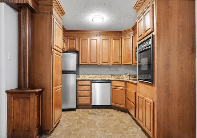 Photo 3 of Condo for sale at 900 Mountain Crk Rd #E61, Chattanooga, TN 37405 | MLS# 3593129 | Listing updated on 2026-09-16