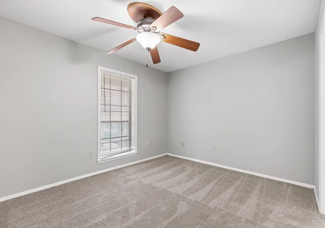 Photo 3 of Condo for sale at 900 Mountain Crk Rd #E61, Chattanooga, TN 37405 | MLS# 3593129 | Listing updated on 2026-09-16