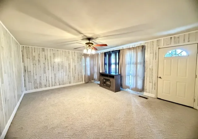 Photo 2 of Single family home for sale at 107 Highland Dr, Winchester, TN 37398 | MLS# 3593149 | Listing updated on 2026-09-29