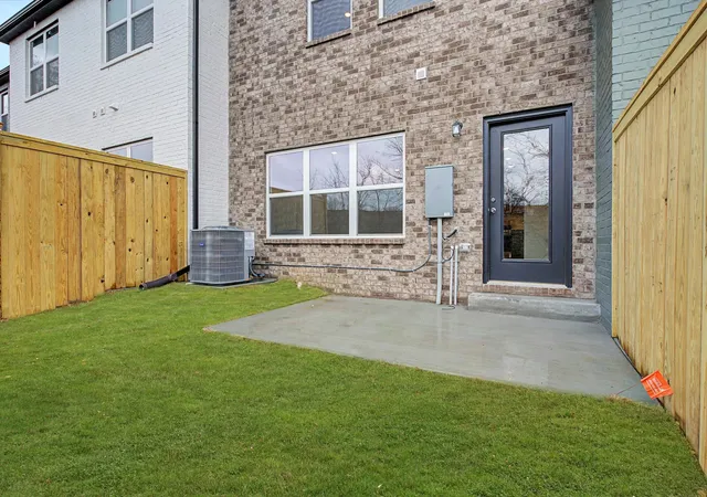 Photo 3 of Townhouse for sale at 163 Rothwood Pvt Dr, Hendersonville, TN 37075 | MLS# 3593162 | Listing updated on 2026-09-16