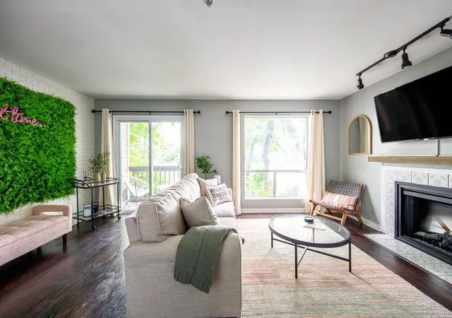 Photo 3 of Condo for sale at 916 1st Avenue N, Nashville, TN 37201 | MLS# 3593190 | Listing updated on 2026-09-17