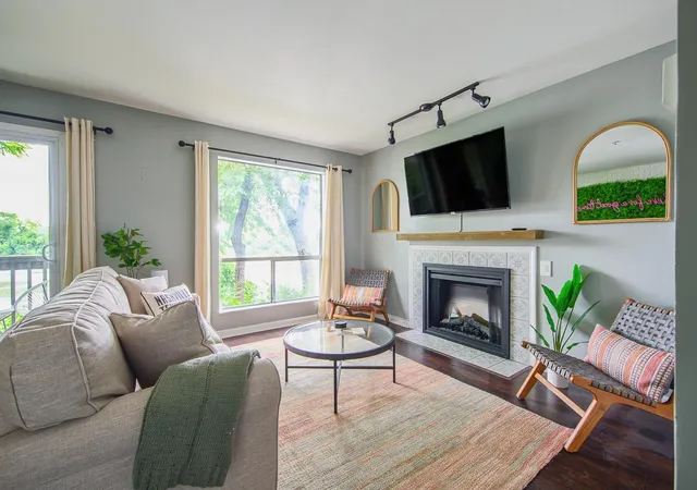 Photo 4 of Condo for sale at 916 1st Avenue N, Nashville, TN 37201 | MLS# 3593190 | Listing updated on 2026-09-17