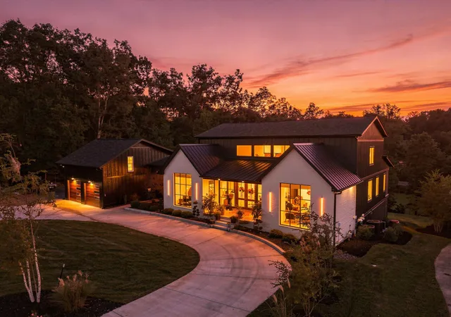 Photo 1 of Sale Pending at 131 Bluff Dr, Winchester, TN 37398 | MLS# 3593781 | Listing updated on 2026-09-24