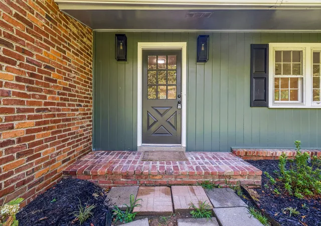 Photo 3 of Single family home for sale at 123 Cedar Hl Dr, Waverly, TN 37185 | MLS# 3593199 | Listing updated on 2026-09-16