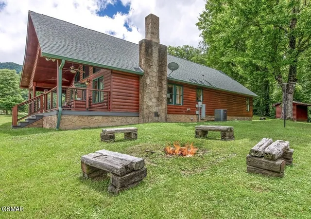 Photo 1 of Single family home for sale at 3424 Sugar Camp Cir, Sevierville, TN 37862 | MLS# 3593184 | Listing updated on 2026-09-16