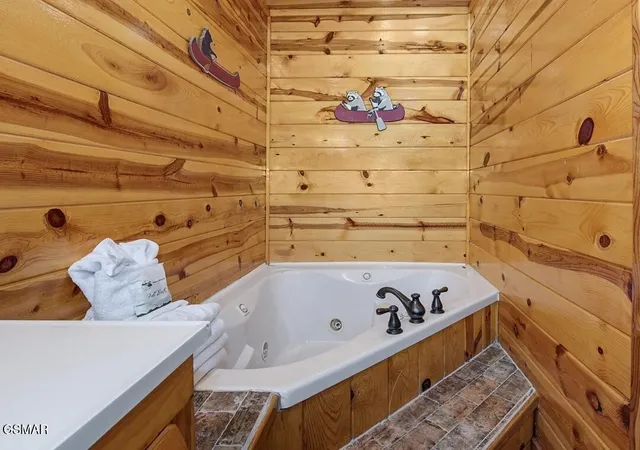 Photo 3 of Single family home for sale at 3424 Sugar Camp Cir, Sevierville, TN 37862 | MLS# 3593184 | Listing updated on 2026-09-16
