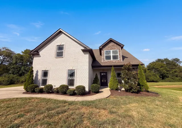 Single family home for sale at 5152 Cedar Retreat Dr, Murfreesboro, TN 37129 | MLS# 3593211