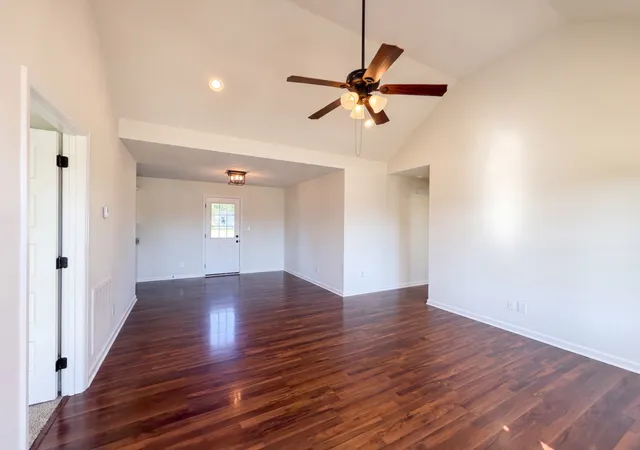 Photo 3 of Single family home for sale at 1437 Silver Crk Rd, Lewisburg, TN 37091 | MLS# 3593223 | Listing updated on 2026-10-05