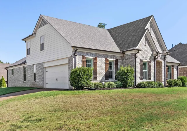 Photo 2 of Single family home for sale at 110 Laurel Glen Dr, Oakland, TN 38060 | MLS# 3593284 | Listing updated on 2026-10-08