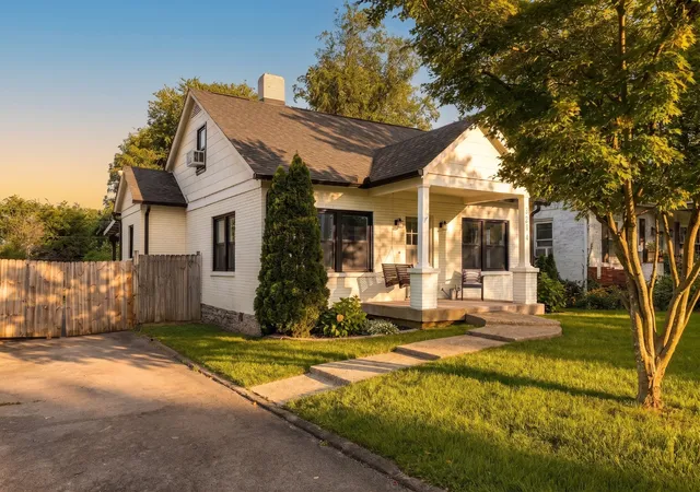 Photo 2 of Single family home for sale at 3214 Kinross Ave, Nashville, TN 37211 | MLS# 3593314 | Listing updated on 2026-09-17
