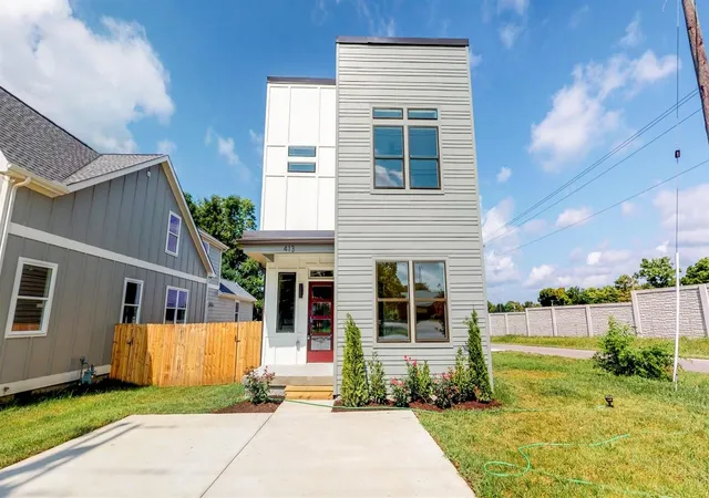 Photo 1 of Single family home for sale at 413 Eastboro Dr, Nashville, TN 37209 | MLS# 3593597 | Listing updated on 2026-09-17