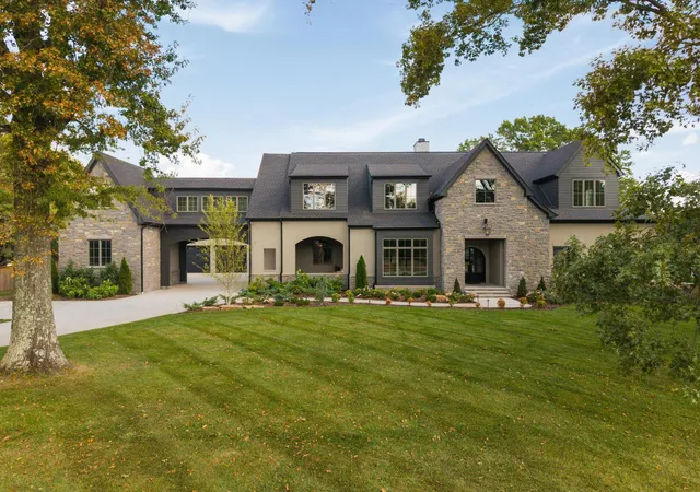 Single family home for sale at 226 Williamsburg Cir, Brentwood, TN 37027 | MLS# 3593650