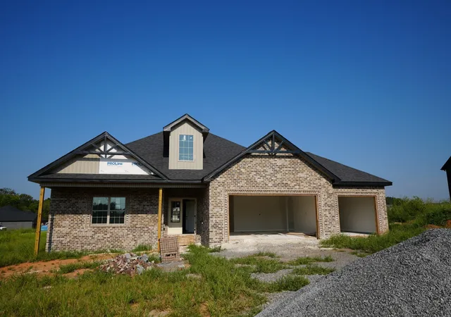 Photo 2 of Single family home for sale at 70 Wofford Ests, Clarksville, TN 37040 | MLS# 3593593 | Listing updated on 2026-09-17