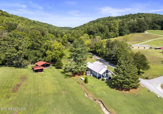 Photo 3 of Single family home for sale at 1125 Mount Pleasant Rd, Cookeville, TN 38506 | MLS# 3593604 | Listing updated on 2026-09-17