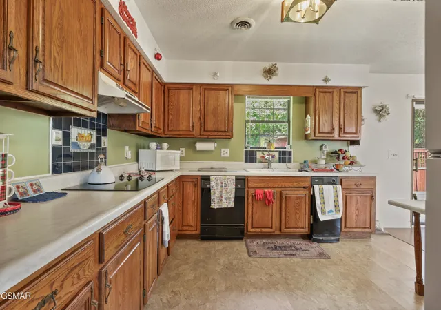 Photo 3 of Single family home for sale at 378 White Oak Cir, Kodak, TN 37764 | MLS# 3593610 | Listing updated on 2026-09-17