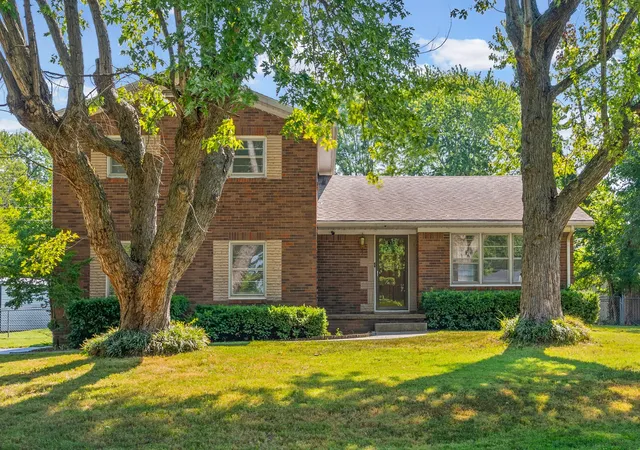 Single family home for sale at 506 Linda Dr, Hopkinsville, KY 42240 | MLS# 3594281