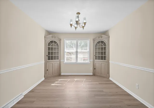 Photo 3 of Single family home for sale at 506 Linda Dr, Hopkinsville, KY 42240 | MLS# 3594281 | Listing updated on 2026-09-18