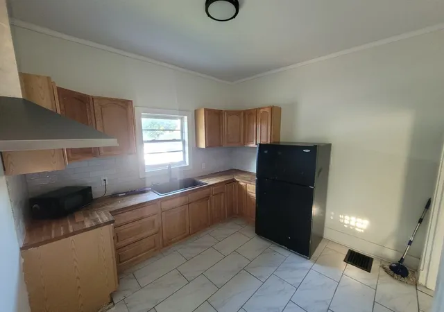 Photo 2 of Single family home for sale at 307 Sampson Ave N, Dyersburg, TN 38024 | MLS# 3593752 | Listing updated on 2026-10-04