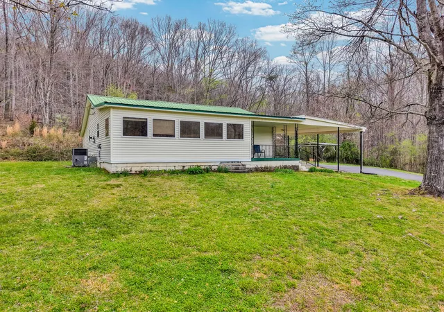 Photo 1 of Single family home for sale at 1447 Dry Shave Rd, Mc Minnville, TN 37110 | MLS# 3593721 | Listing updated on 2026-10-03