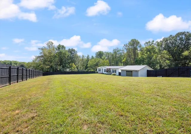 Photo 3 of Manufactured home for sale at 6071 Hwy 41a, Pleasant View, TN 37146 | MLS# 3593708 | Listing updated on 2026-09-17