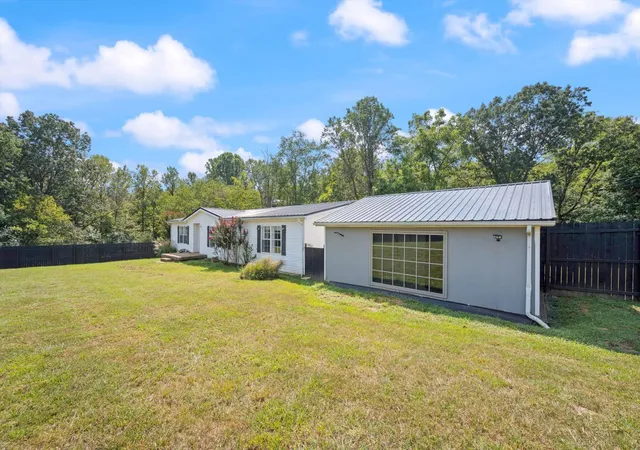 Photo 3 of Manufactured home for sale at 6071 Hwy 41a, Pleasant View, TN 37146 | MLS# 3593708 | Listing updated on 2026-09-17