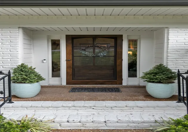 Photo 2 of Mansion for sale at 1240 Cliftee Dr, Brentwood, TN 37027 | MLS# 3593880 | Listing updated on 2026-09-17