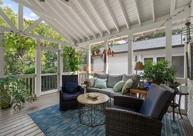Photo 3 of Mansion for sale at 1240 Cliftee Dr, Brentwood, TN 37027 | MLS# 3593880 | Listing updated on 2026-09-17