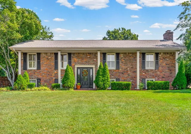 Single family home for sale at 5902 Lafayette Rd, Hopkinsville, KY 42240 | MLS# 3594020