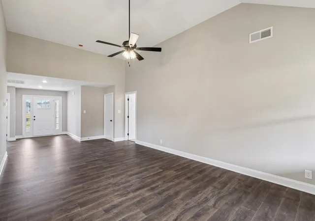 Photo 3 of Single family home for sale at 376 Hereford Farms, Clarksville, TN 37043 | MLS# 3593801 | Listing updated on 2026-09-25