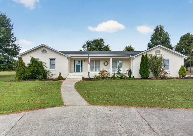 Photo 1 of Single family home for sale at 1705 Highway 130, Shelbyville, TN 37160 | MLS# 3593853 | Listing updated on 2026-09-22