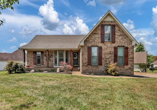 Photo 1 of Single family home for sale at 3656 Fieldstone Dr, Clarksville, TN 37040 | MLS# 3593818 | Listing updated on 2026-09-17