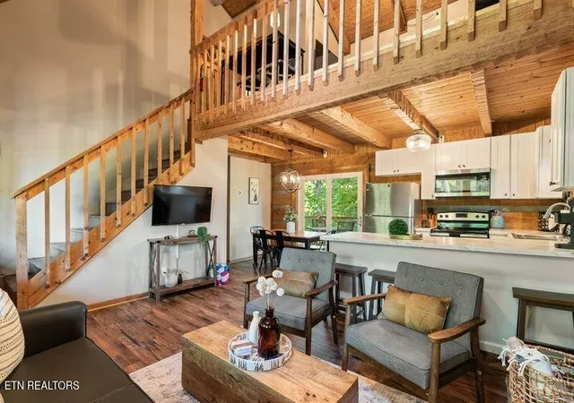 Photo 3 of Single family home for sale at 1125 E Foothills Dr, Gatlinburg, TN 37738 | MLS# 3593844 | Listing updated on 2026-09-17