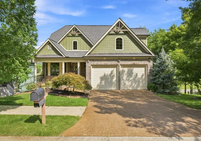 Photo 1 of Single family home for sale at 717 Black Cvs Ln, Loudon, TN 37774 | MLS# 3594116 | Listing updated on 2026-10-23