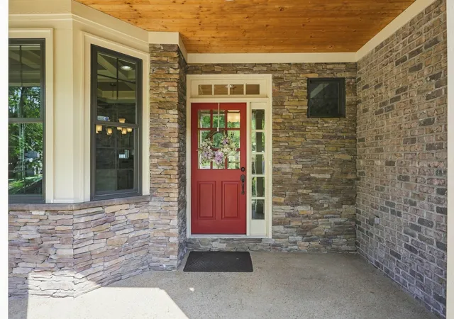 Photo 3 of Single family home for sale at 717 Black Cvs Ln, Loudon, TN 37774 | MLS# 3594116 | Listing updated on 2026-10-23