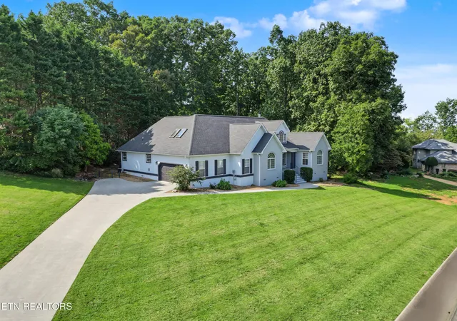 Single family home for sale at 3223 Topside Dr, Kodak, TN 37764 | MLS# 3593896