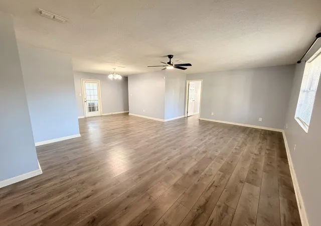 Photo 2 of Single family home for sale at 1182 Max Ct, Oak Grove, KY 42262 | MLS# 3593923 | Listing updated on 2026-09-17