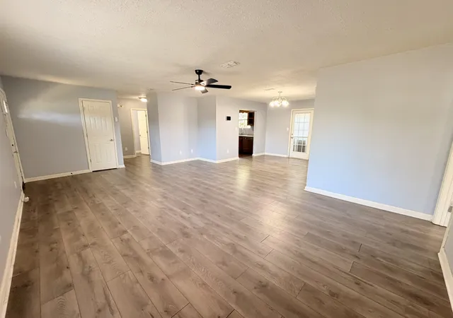 Photo 3 of Single family home for sale at 1182 Max Ct, Oak Grove, KY 42262 | MLS# 3593923 | Listing updated on 2026-09-17