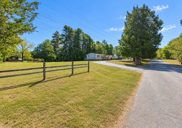 Photo 3 of Manufactured home for sale at 3494 Trace Crk Rd, White Bluff, TN 37187 | MLS# 3594027 | Listing updated on 2026-09-21